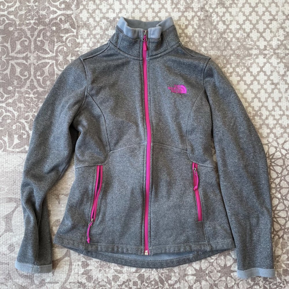 North Face Full Zip in Small